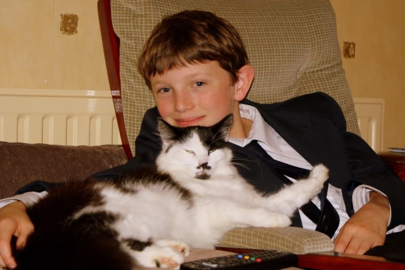 http://i277.photobucket.com/albums/kk41/LzzieIzzie/whatever/DSC02266.jpg