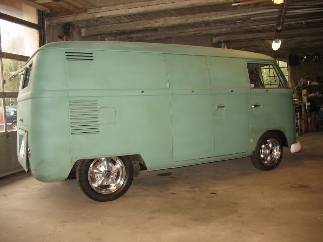 http://i277.photobucket.com/albums/kk49/25hpman/VW%20panel%201965/013-1.jpg