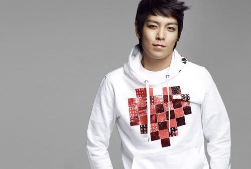 TOP! I like the hoodie.