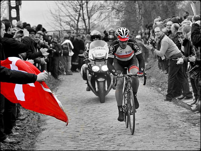 cyclisme-wielrennen-e-drie-prijs-belgacycling-afp-cancellara-flag-fabian_2918973_zps29146d45.jpg