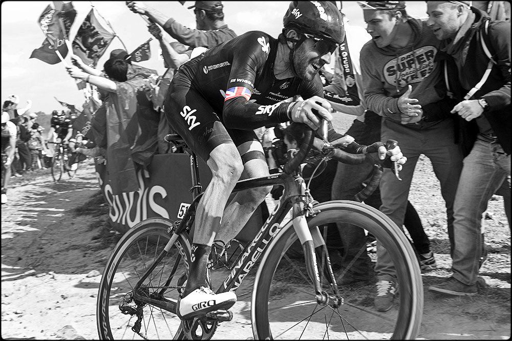 paris-roubaix-2014-wiggo-2_zpscac14d31.jpg