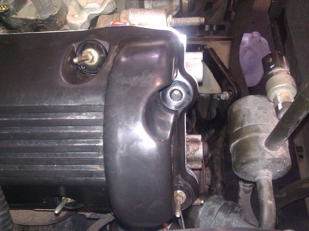 Valve cover bolt snapped.... 4.6L Based Powertrains