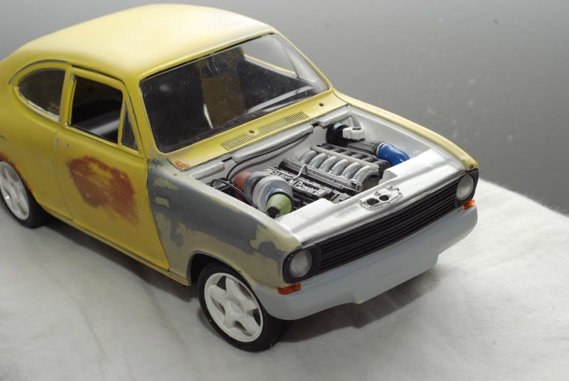 http://i277.photobucket.com/albums/kk75/zionsson/Diecast/custom_kadett04.jpg