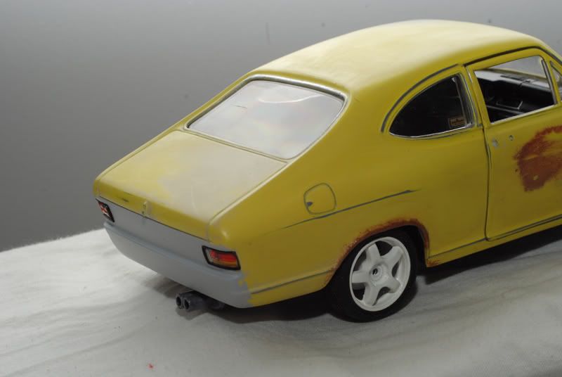 http://i277.photobucket.com/albums/kk75/zionsson/Diecast/custom_kadett06.jpg