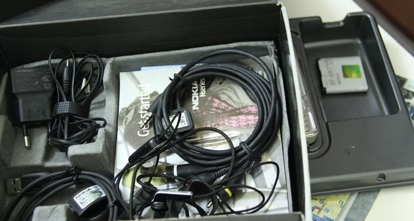 hình ảnh đập hộp E71 C - 11