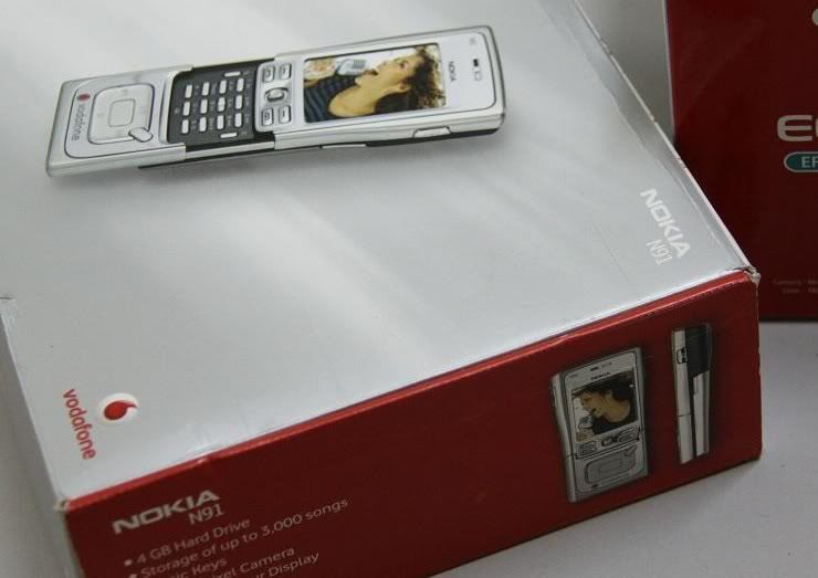 hình ảnh đập hộp E71 C - 12