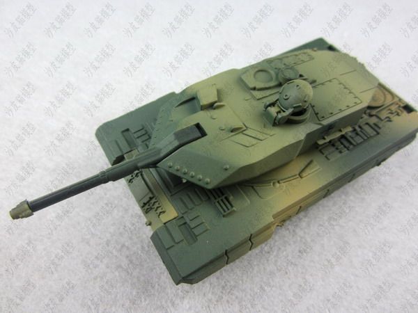 C8705 NEU 8 Stk 4D Panzer verschiedener Länder Bausatz Set 1:72 2A5 T72 M1A2
